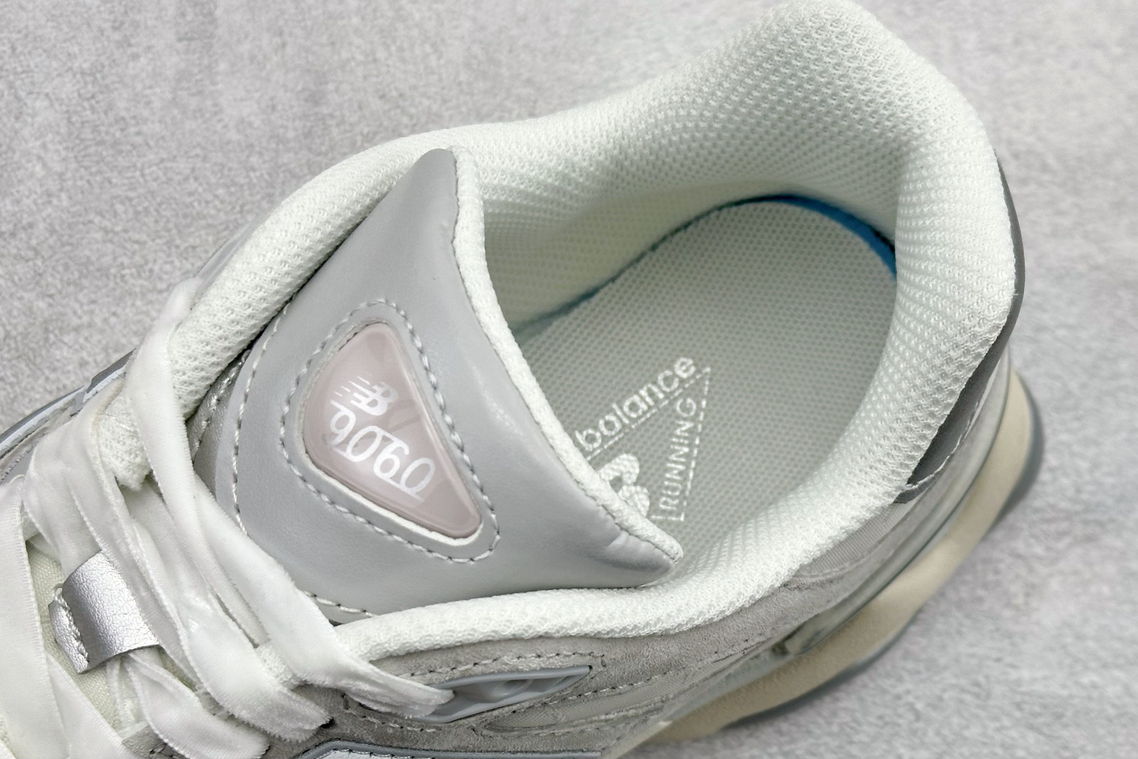 New Balance NB9060系列 复古休闲运动慢跑鞋 U9060DCG New Balance NB9060系列 复古休闲运动慢跑鞋 U9060DCG