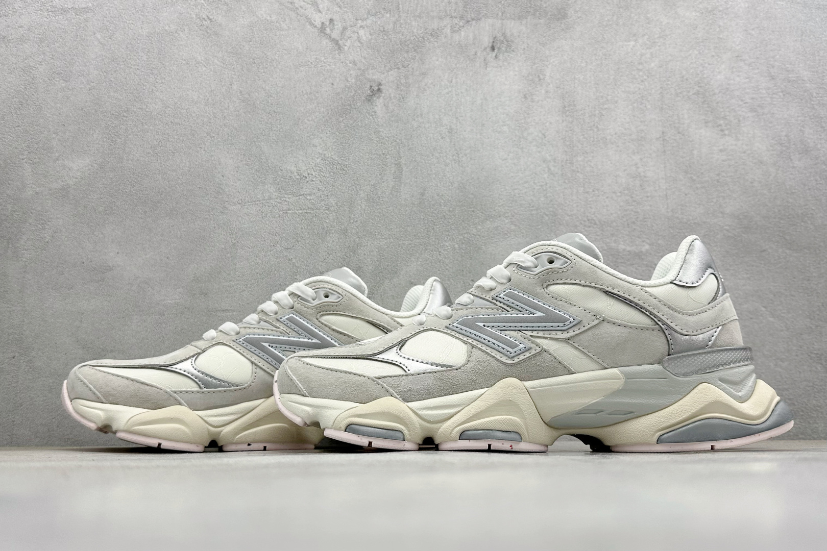 New Balance NB9060系列 复古休闲运动慢跑鞋 U9060DCG New Balance NB9060系列 复古休闲运动慢跑鞋 U9060DCG