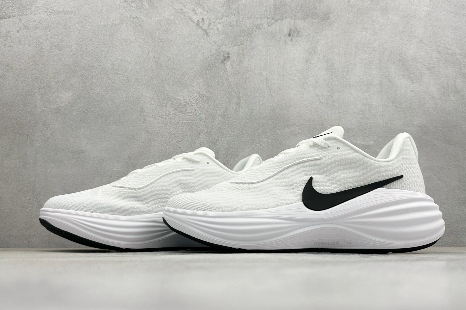 Nike Zoom Vomero 舒适减震防滑 低帮跑步鞋 YC2661-007