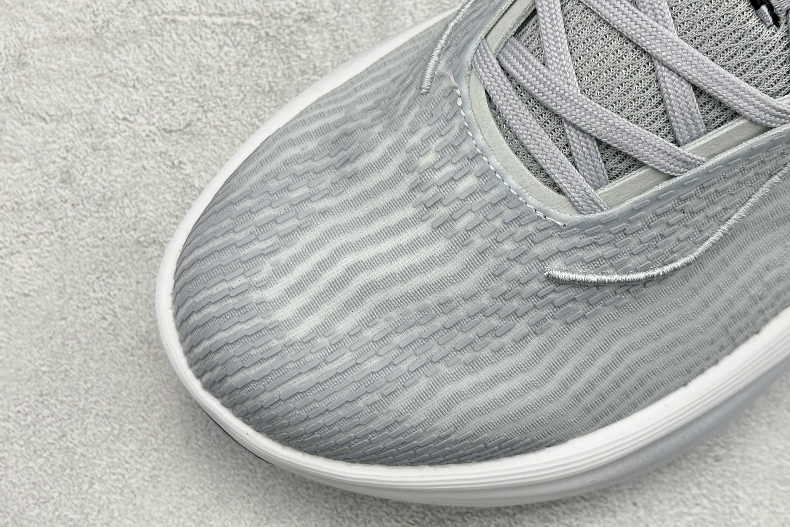 Nike Zoom Vomero 舒适减震防滑 低帮跑步鞋 YC2661-005