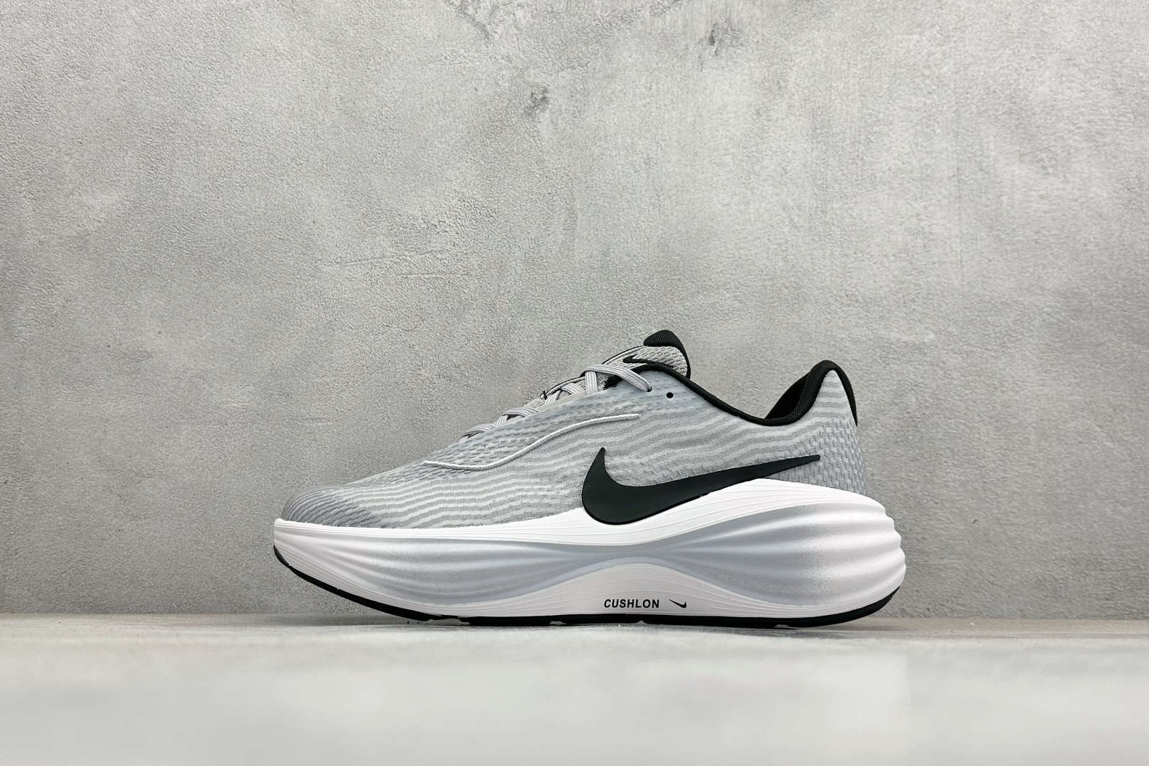 Nike Zoom Vomero 舒适减震防滑 低帮跑步鞋 YC2661-005