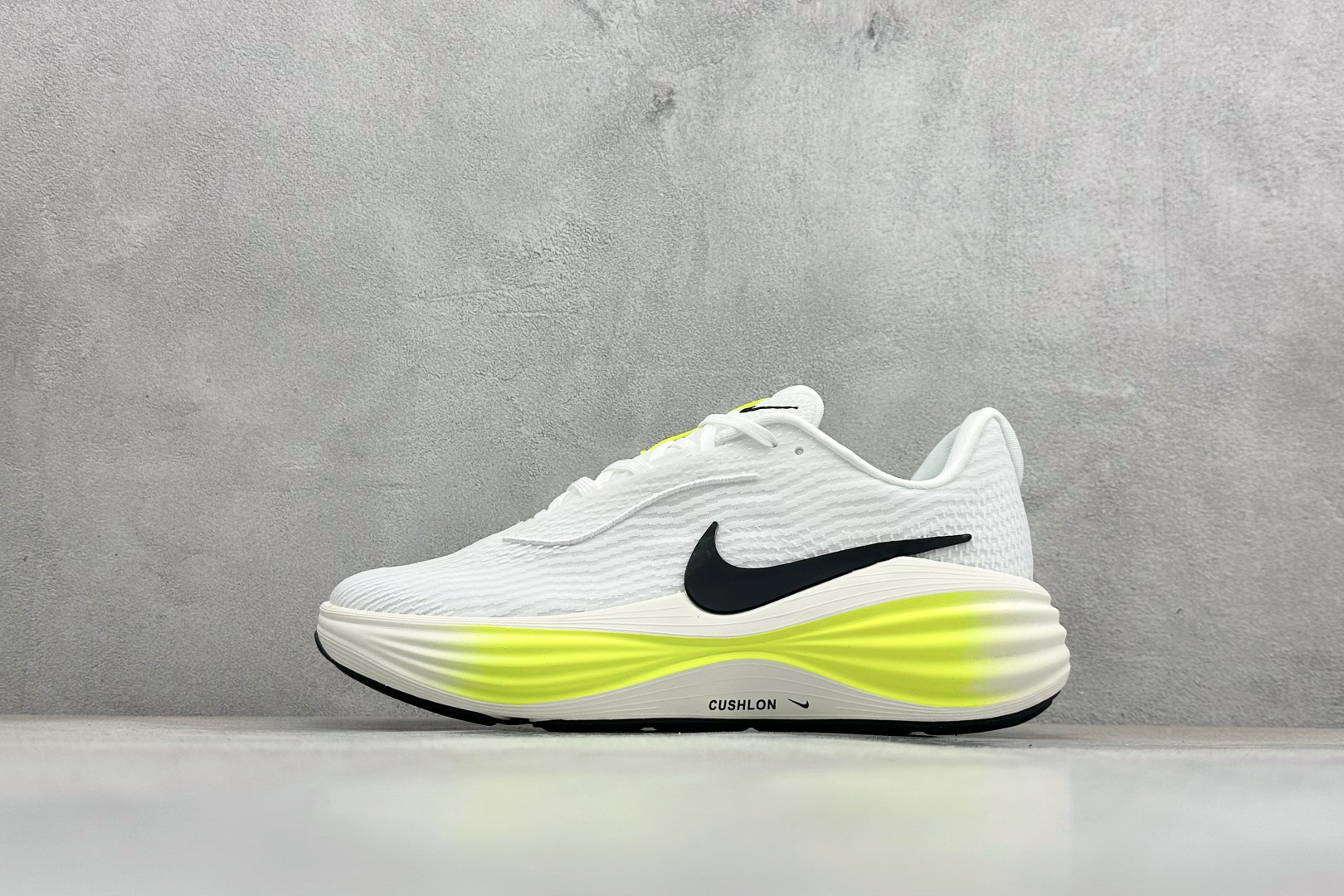 Nike Zoom Vomero 舒适减震防滑 低帮跑步鞋 YC2661-006