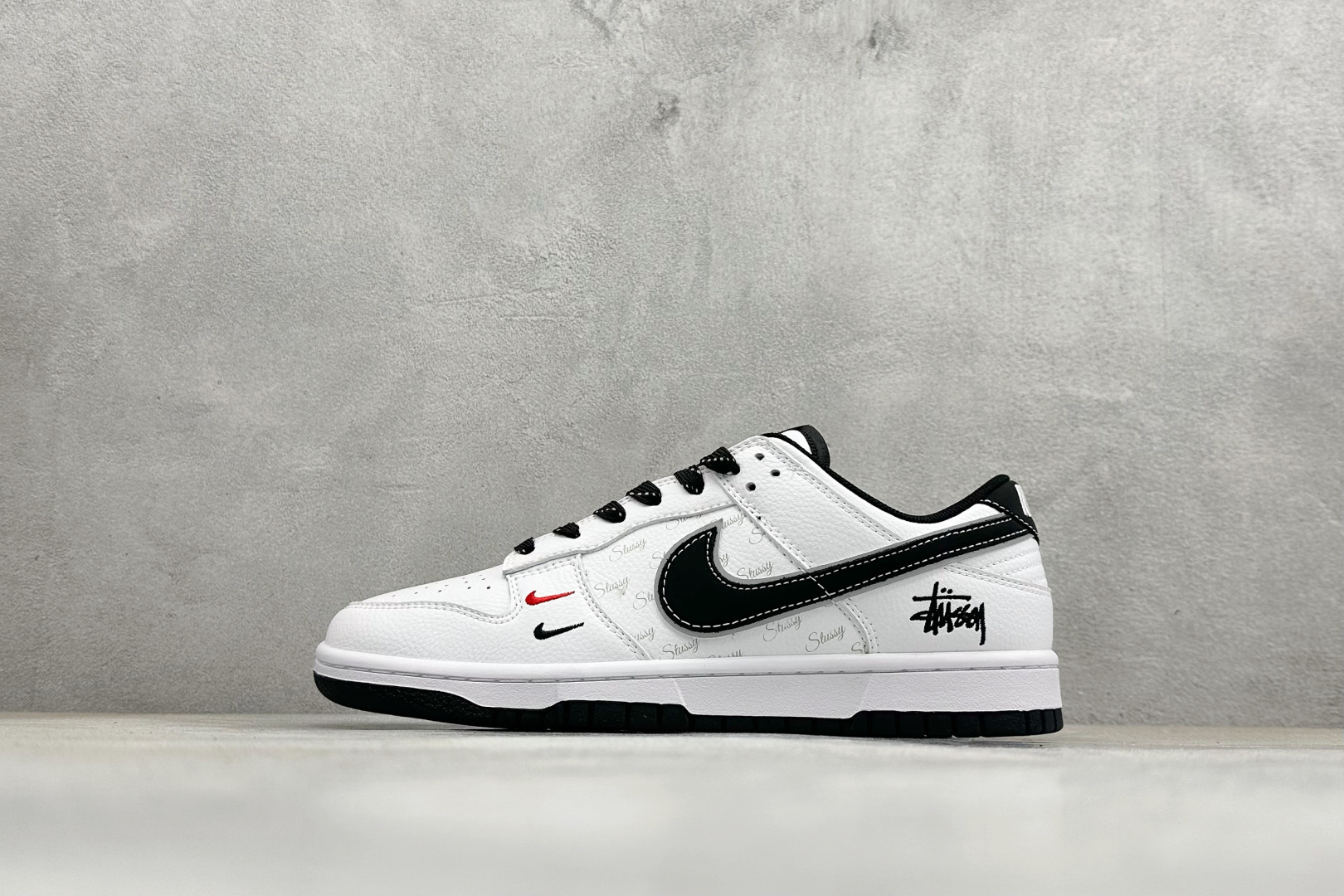 Nike Dunk Low Retro 斯图西联名 周年高端定制 低帮休闲板鞋 CS1688-127 Nike Dunk Low Retro 斯图西联名 周年高端定制 低帮休闲板鞋 CS1688-127