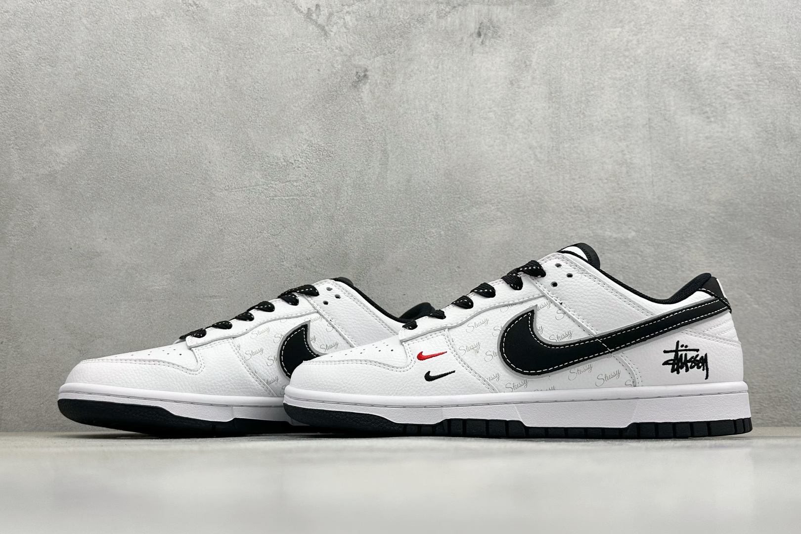 Nike Dunk Low Retro 斯图西联名 周年高端定制 低帮休闲板鞋 CS1688-127 Nike Dunk Low Retro 斯图西联名 周年高端定制 低帮休闲板鞋 CS1688-127