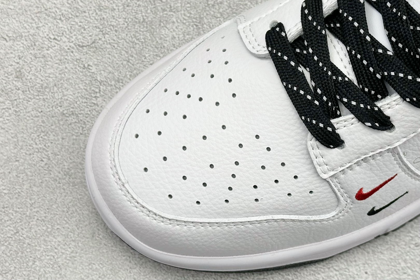 Nike Dunk Low Retro 斯图西联名 周年高端定制 低帮休闲板鞋 CS1688-127 Nike Dunk Low Retro 斯图西联名 周年高端定制 低帮休闲板鞋 CS1688-127