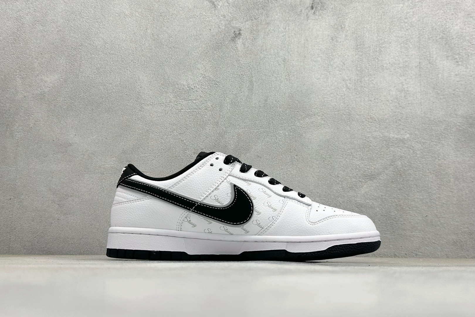 Nike Dunk Low Retro 斯图西联名 周年高端定制 低帮休闲板鞋 CS1688-127 Nike Dunk Low Retro 斯图西联名 周年高端定制 低帮休闲板鞋 CS1688-127