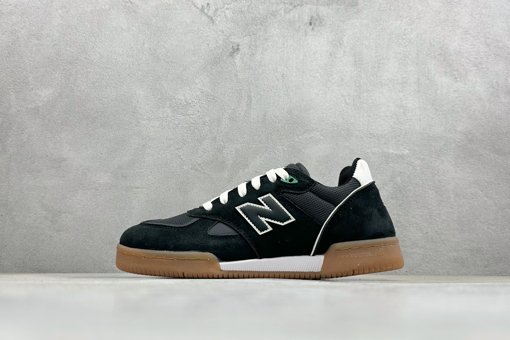 New Balance NB Numeric Tom Knox 600新百伦舒适低帮板鞋 NM600BNW