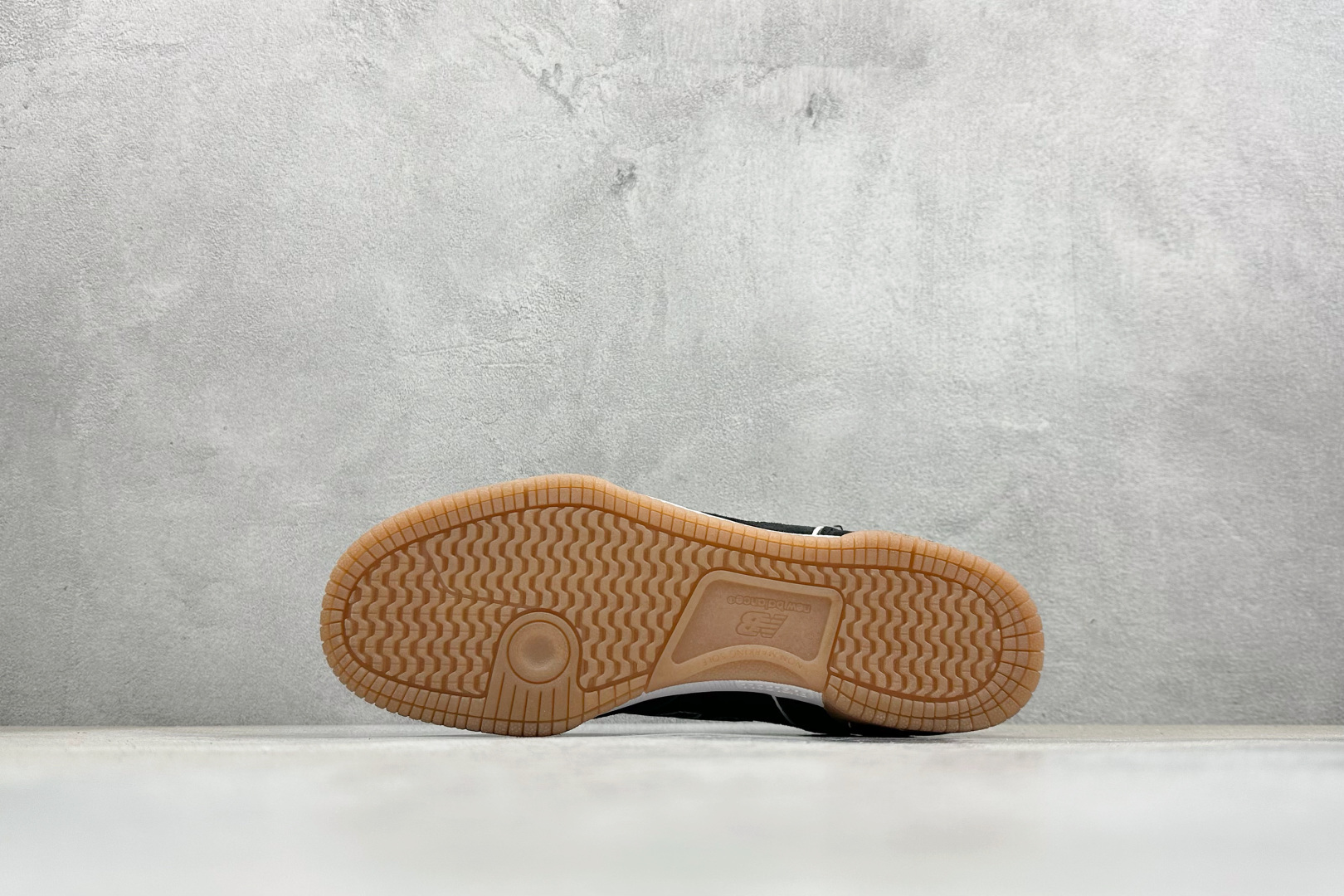 New Balance NB Numeric Tom Knox 600新百伦舒适低帮板鞋 NM600BNW