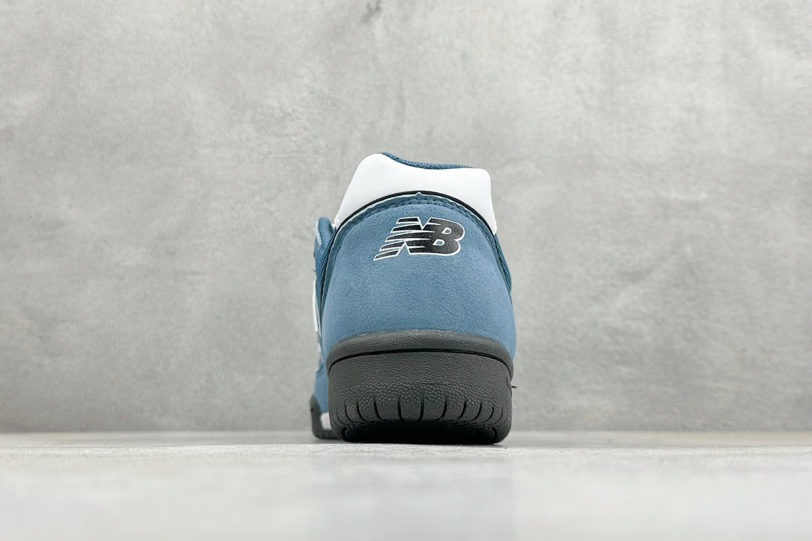 New Balance NB Numeric Tom Knox 600新百伦舒适低帮板鞋 NM600OFB