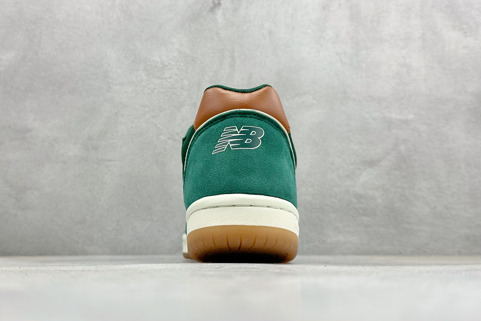 New Balance NB Numeric Tom Knox 600新百伦舒适低帮板鞋 NM600ALB