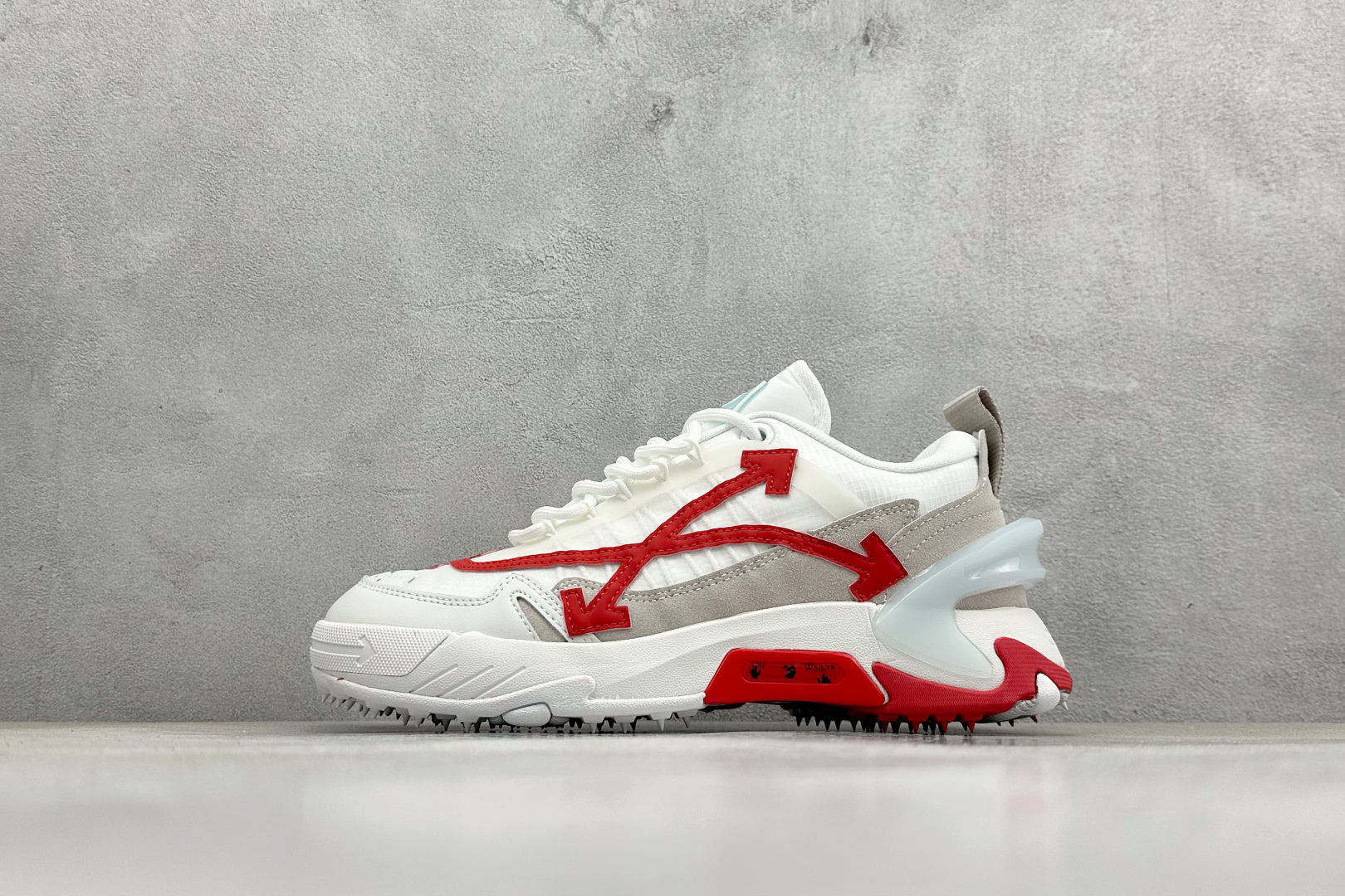 OFF-WHITE ODSY 织物 系带圆头跑鞋