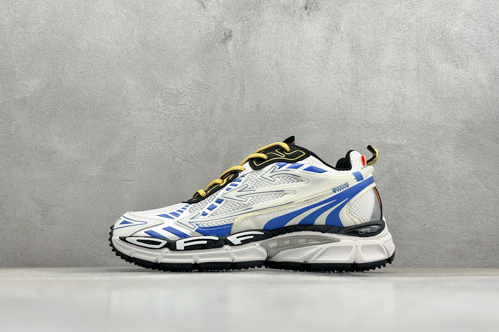 OFF-WHITE Be Right Back 圆头系带 生活休闲鞋 OWIA289S25FAB0042101 OFF-WHITE Be Right Back 圆头系带 生活休闲鞋 OWIA289S25FAB0042101