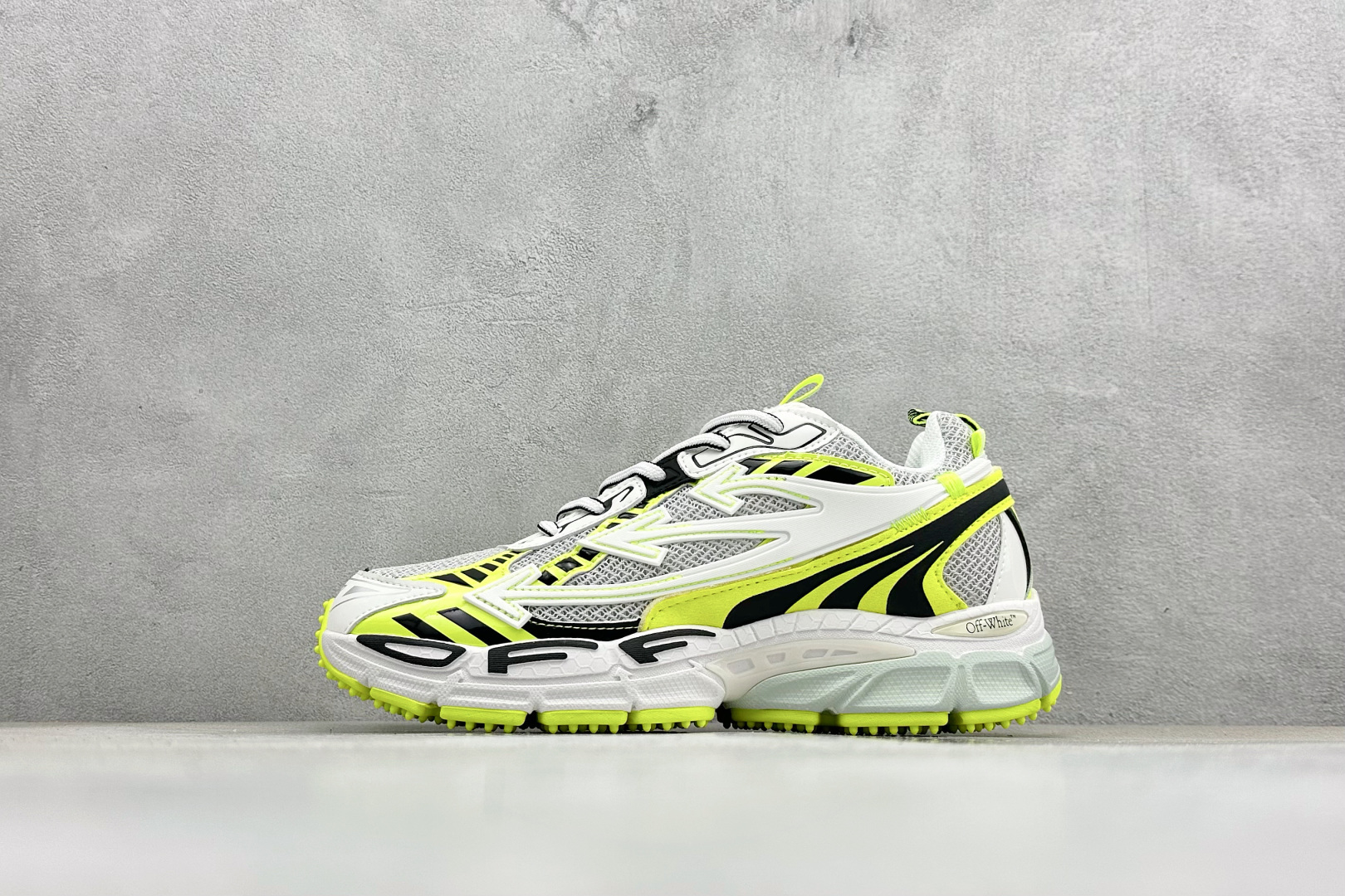 OFF-WHITE Be Right Back 圆头系带 生活休闲鞋 OWIA289S25FAB0042101 OFF-WHITE Be Right Back 圆头系带 生活休闲鞋 OWIA289S25FAB0042101