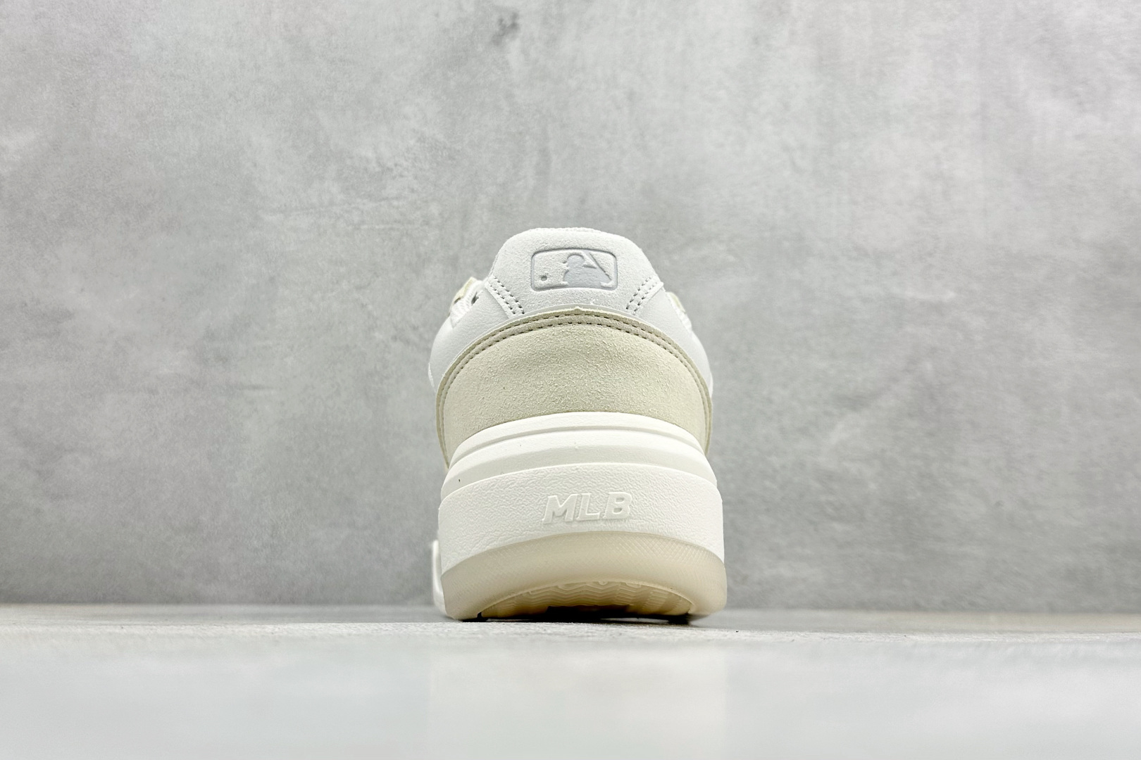 NY平台订单 MLB Chunky Liner 学长鞋系列低帮老爹风轻量增高厚底百搭休闲运动慢跑鞋 3ASXM086N