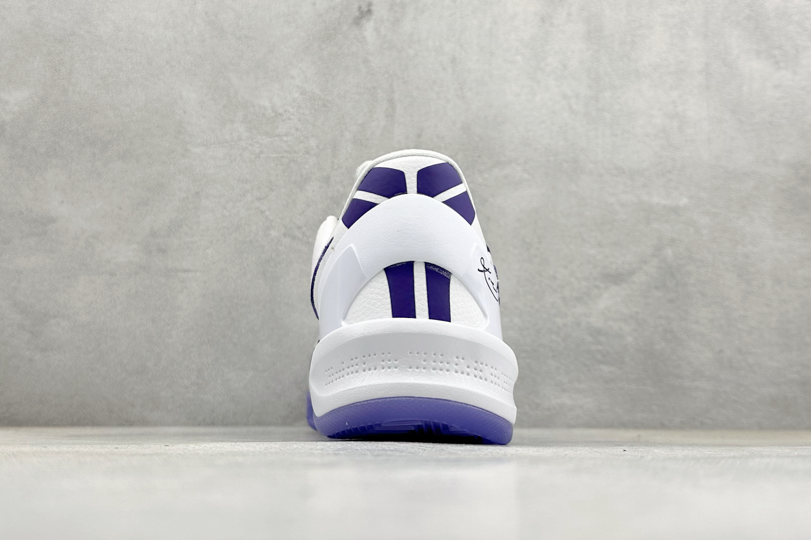 CK版Nike Zoom Kobe Ⅷ System 科比8代低帮实战篮球鞋 FQ3549-100 CK版Nike Zoom Kobe Ⅷ System 科比8代低帮实战篮球鞋 FQ3549-100