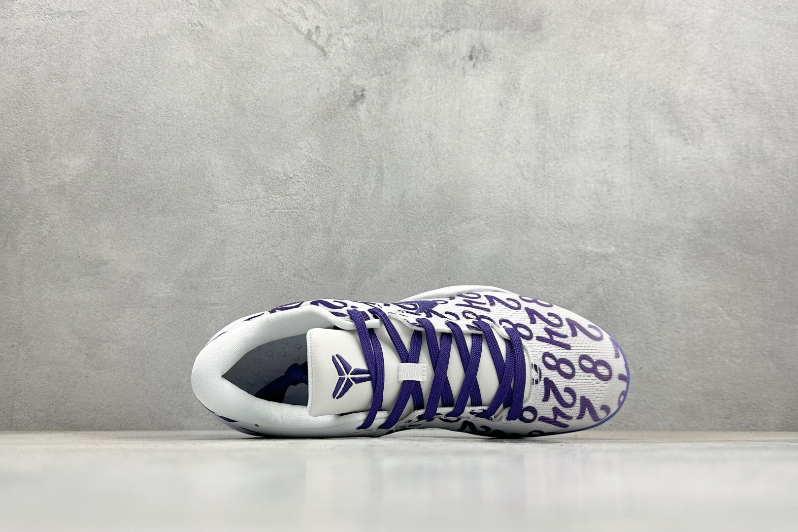 CK版Nike Zoom Kobe Ⅷ System 科比8代低帮实战篮球鞋 FQ3549-100 CK版Nike Zoom Kobe Ⅷ System 科比8代低帮实战篮球鞋 FQ3549-100