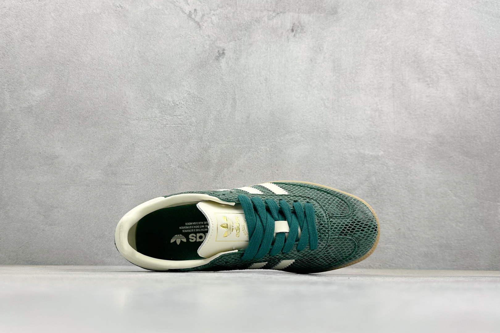 XL版AdidOriginals Samba 阿迪桑巴舞系列绅士德训足球风百搭低帮休闲运动板鞋 JR8848 XL版AdidOriginals Samba 阿迪桑巴舞系列绅士德训足球风百搭低帮休闲运动板鞋 JR8848