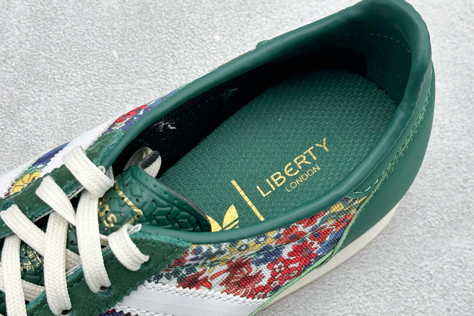 ML版AD Originals SL 72 RS 休闲防滑耐磨低帮板鞋 JH7226 ML版AD Originals SL 72 RS 休闲防滑耐磨低帮板鞋 JH7226