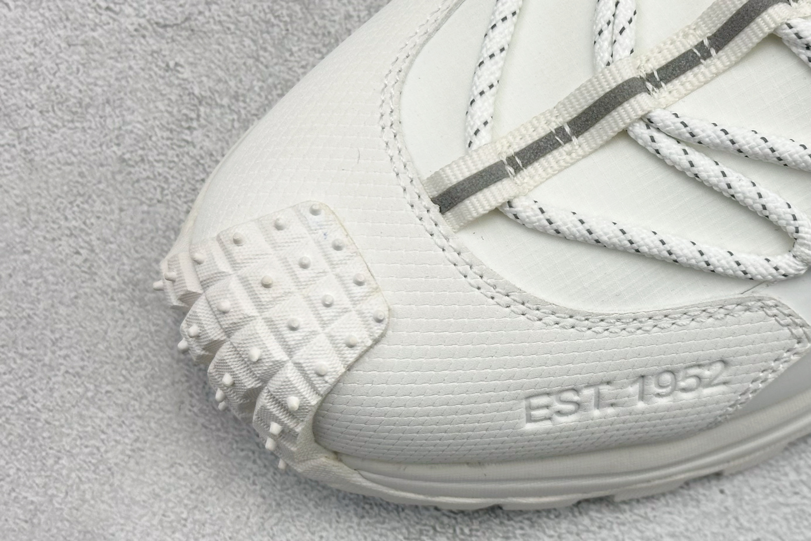 Moncler 蒙口 Trailgrip AMOEBA厚底系带耐磨低帮运动休闲鞋