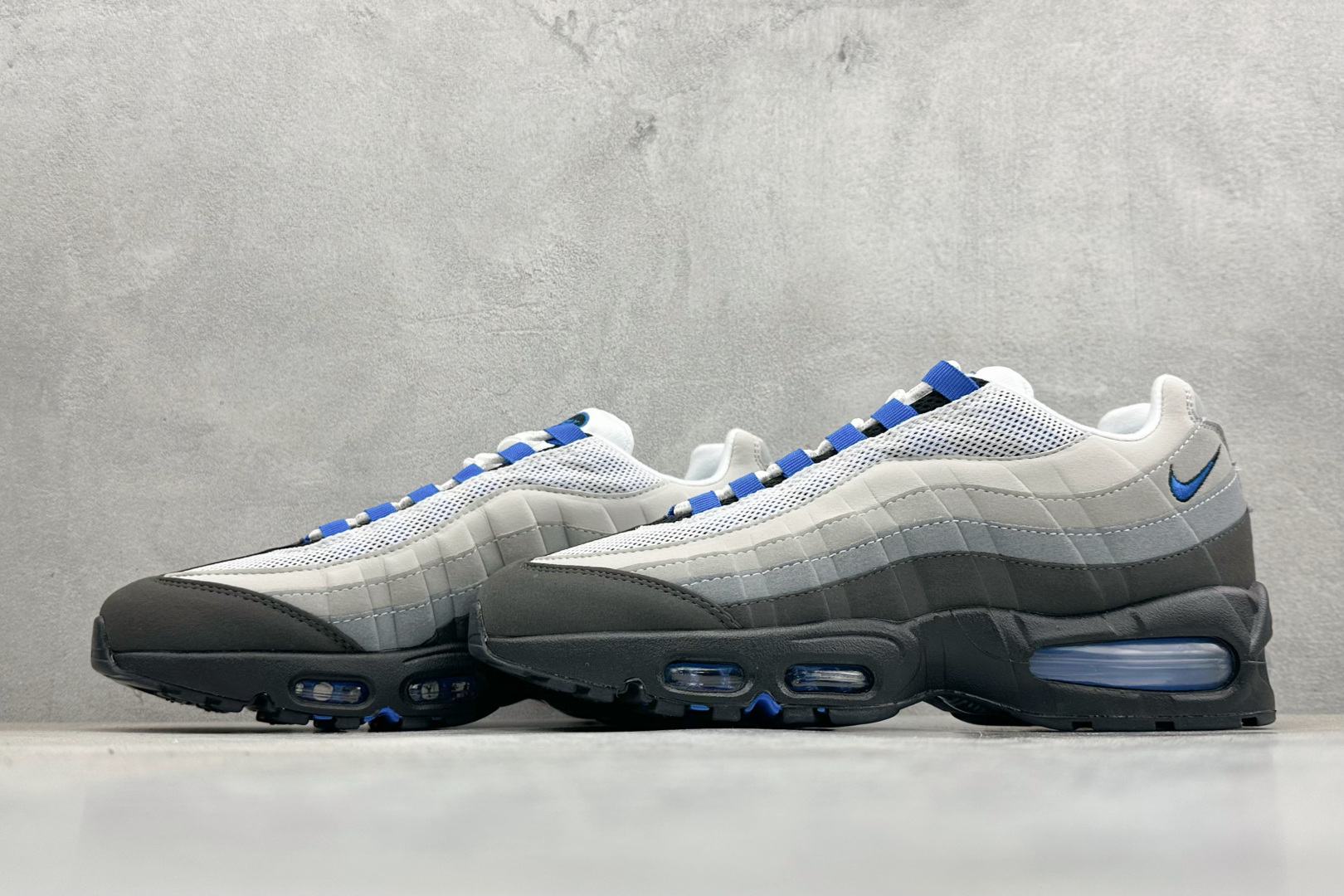Nike Air Max 95 复古减震气垫跑鞋 IM7410-100