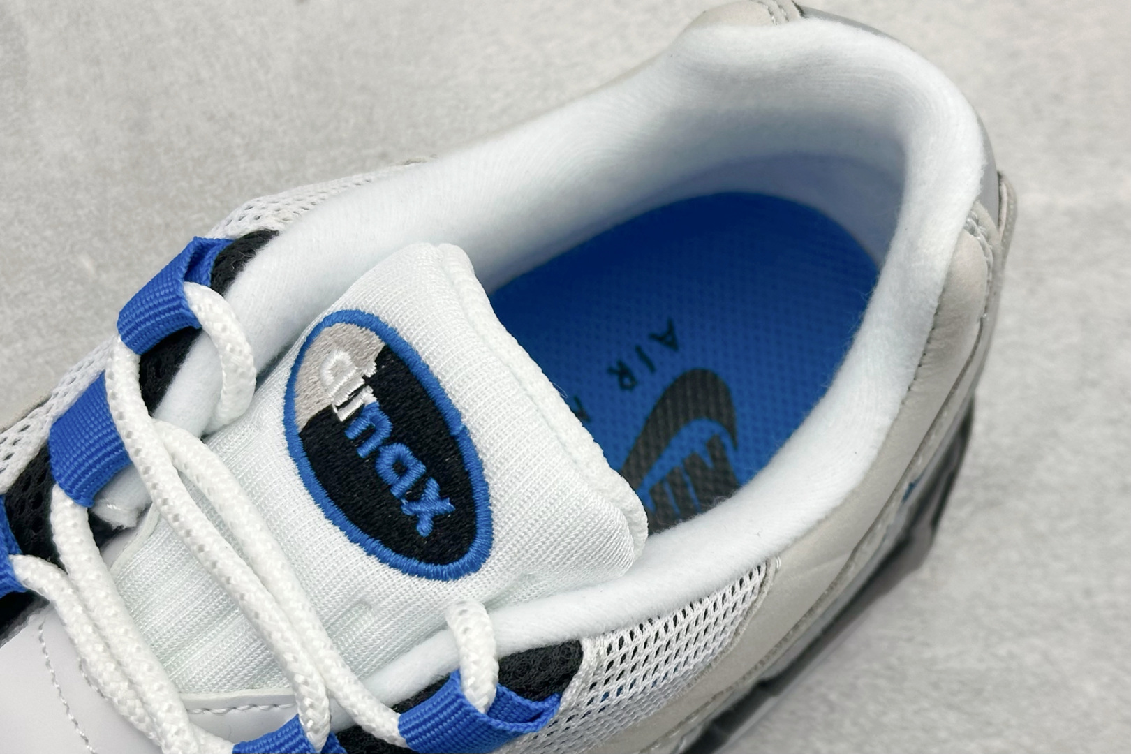 Nike Air Max 95 复古减震气垫跑鞋 IM7410-100