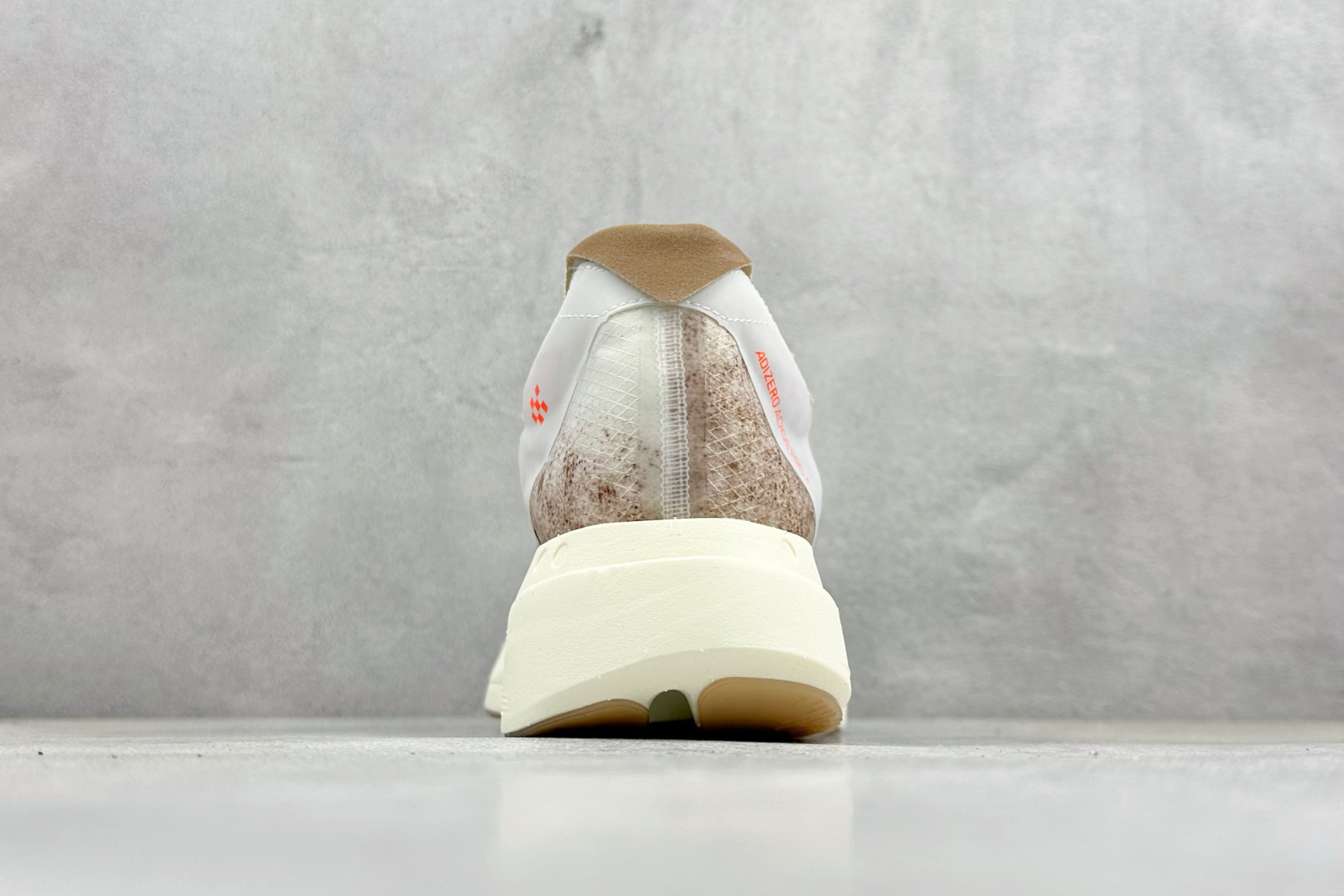 AdidAdizero Adios 4 M 阿迪透气轻盈低帮跑步鞋 JR6367