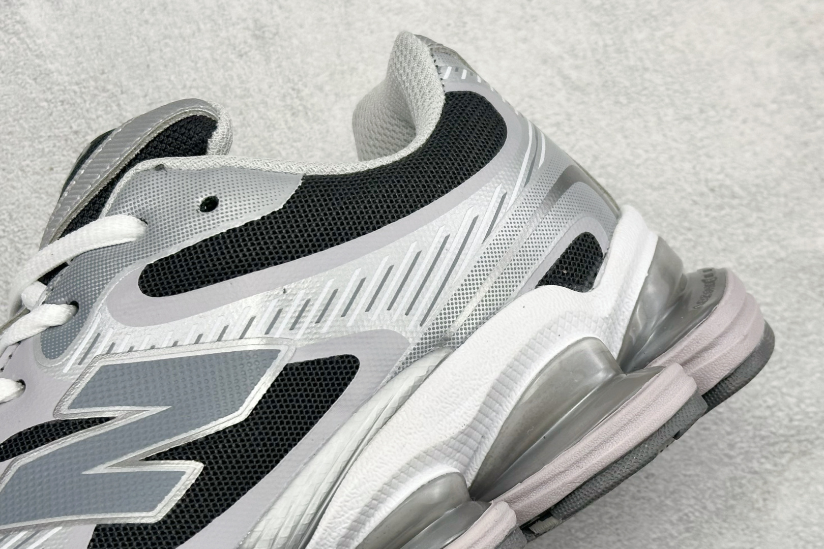 New Balance 2000系列复古老爹风休闲运动慢跑鞋 U200030Z