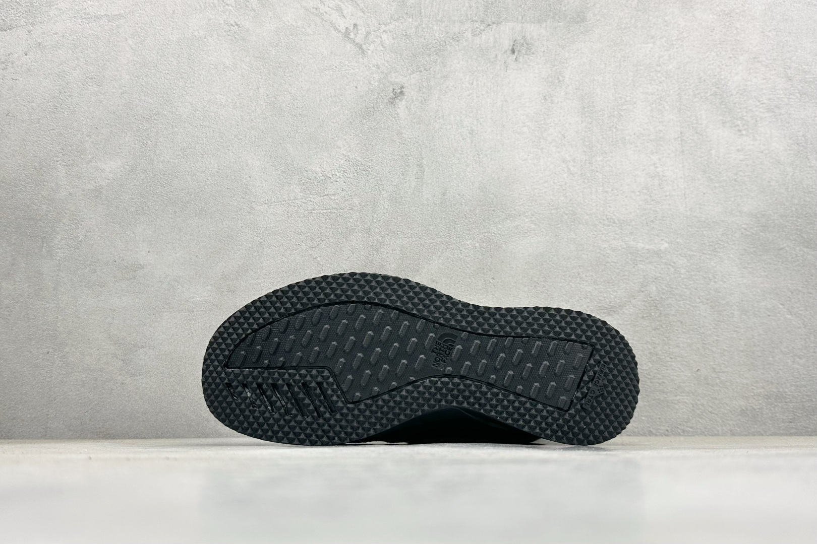 北面THE M NSE CHUKKA 舒适百搭 减震 高帮生活休闲鞋 NF0A7W4OEOT1-090