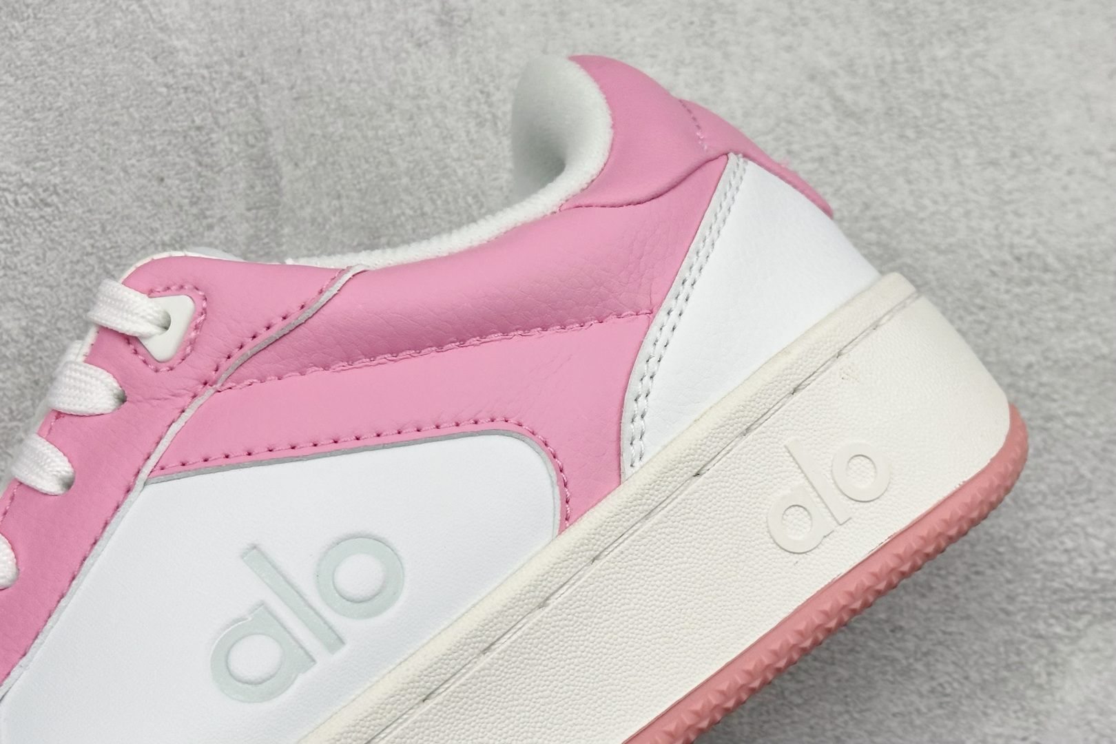 福利特价Alo Yoga Recovery Mode 人气单品 舒适简约防滑耐磨低帮休闲板鞋#Alo Y