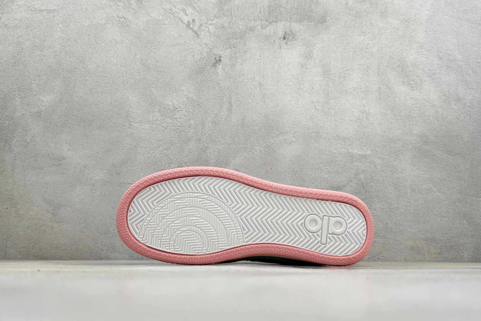 福利特价Alo Yoga Recovery Mode 人气单品 舒适简约防滑耐磨低帮休闲板鞋#Alo Y