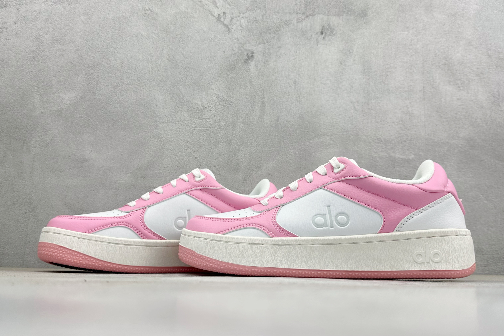 福利特价Alo Yoga Recovery Mode 人气单品 舒适简约防滑耐磨低帮休闲板鞋#Alo Y