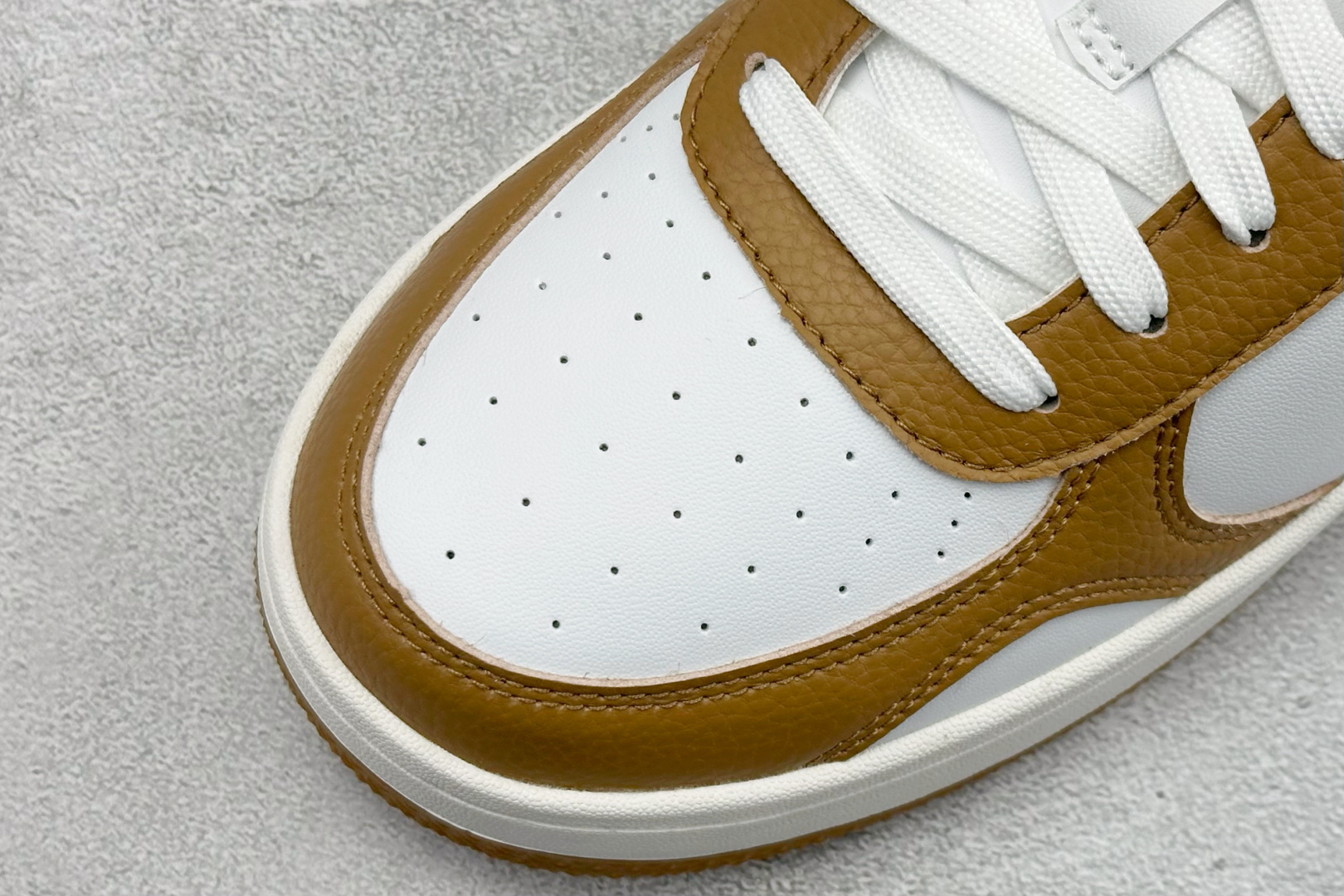 福利特价Alo Yoga Recovery Mode 人气单品 舒适简约防滑耐磨低帮休闲板鞋#Alo Y