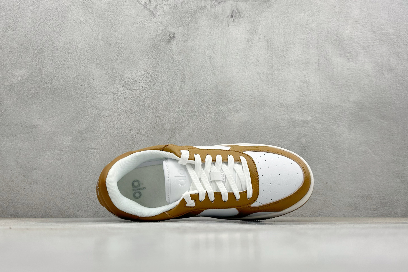 福利特价Alo Yoga Recovery Mode 人气单品 舒适简约防滑耐磨低帮休闲板鞋#Alo Y