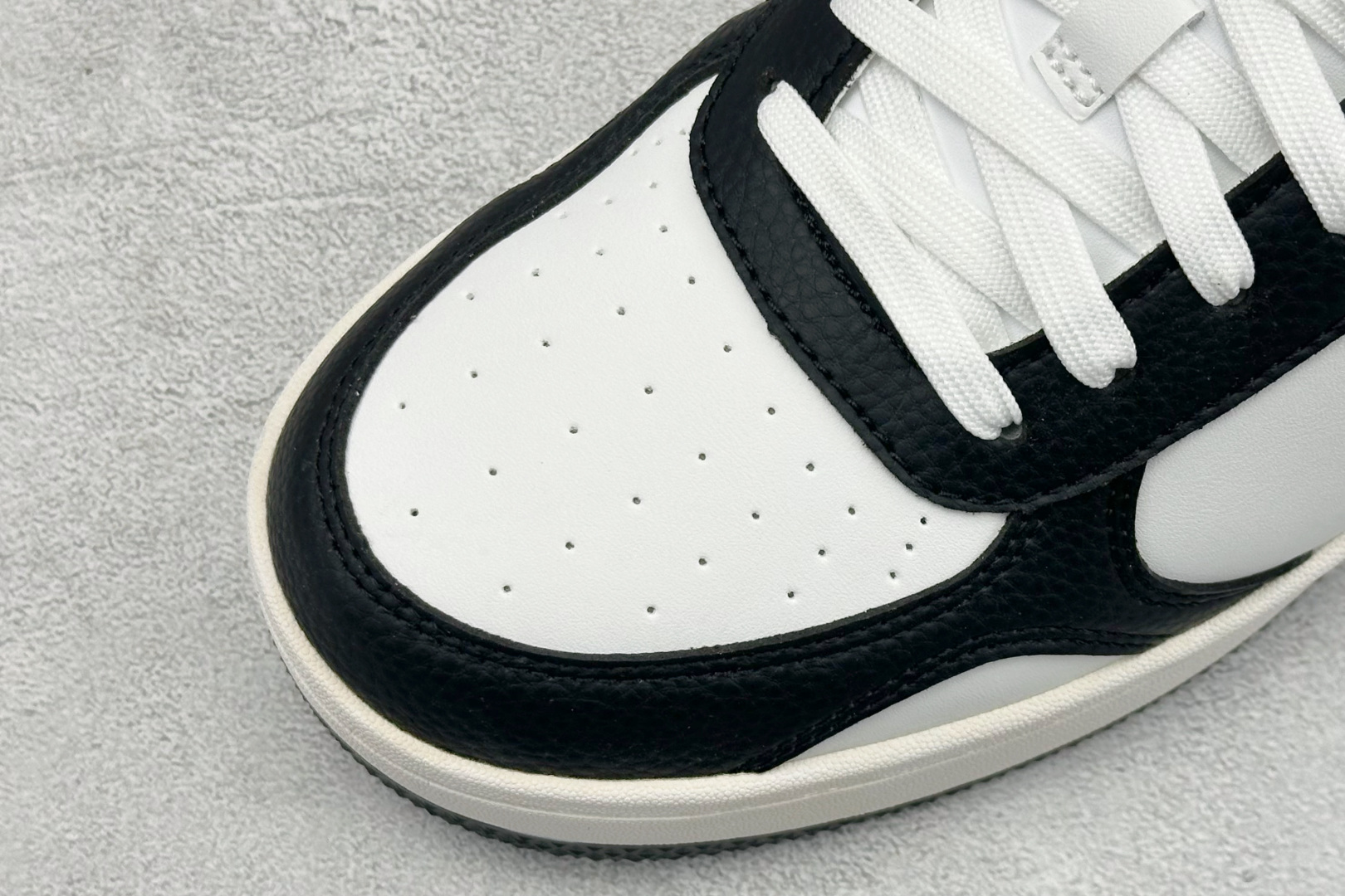 福利特价Alo Yoga Recovery Mode 人气单品 舒适简约防滑耐磨低帮休闲板鞋#Alo Y