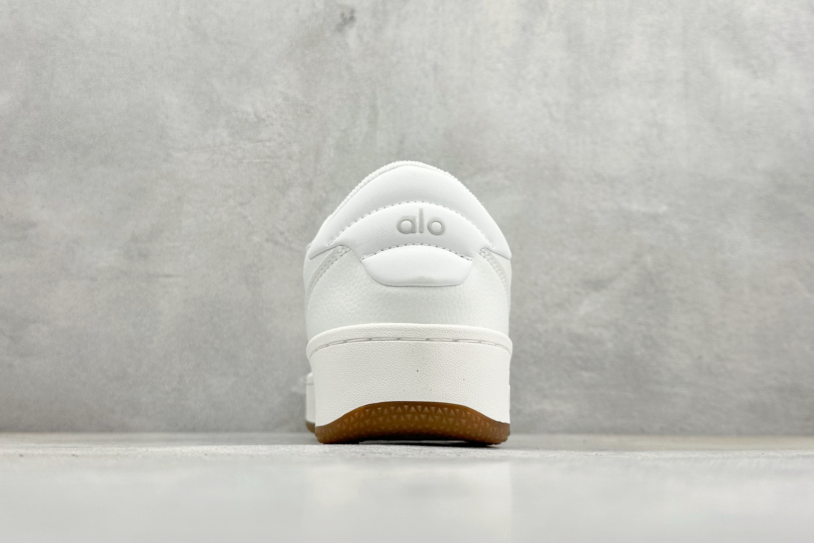 福利特价Alo Yoga Recovery Mode 人气单品 舒适简约防滑耐磨低帮休闲板鞋#Alo Y