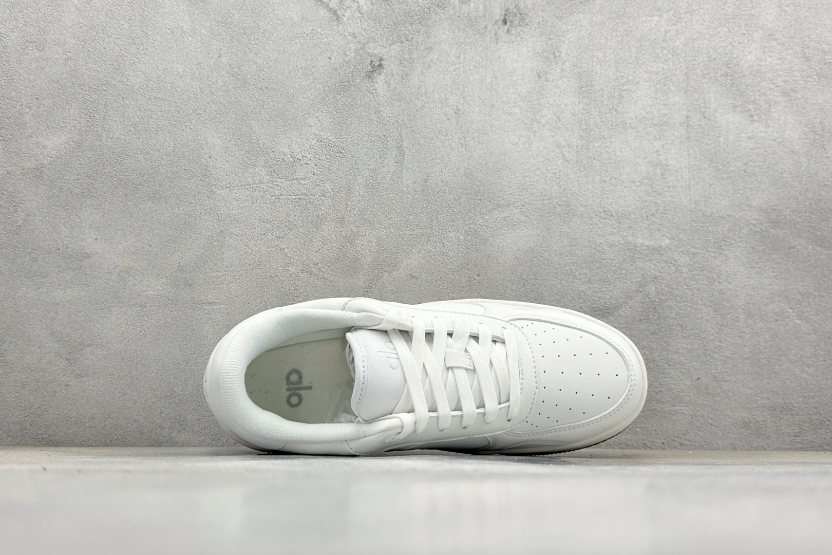 福利特价Alo Yoga Recovery Mode 人气单品 舒适简约防滑耐磨低帮休闲板鞋#Alo Y