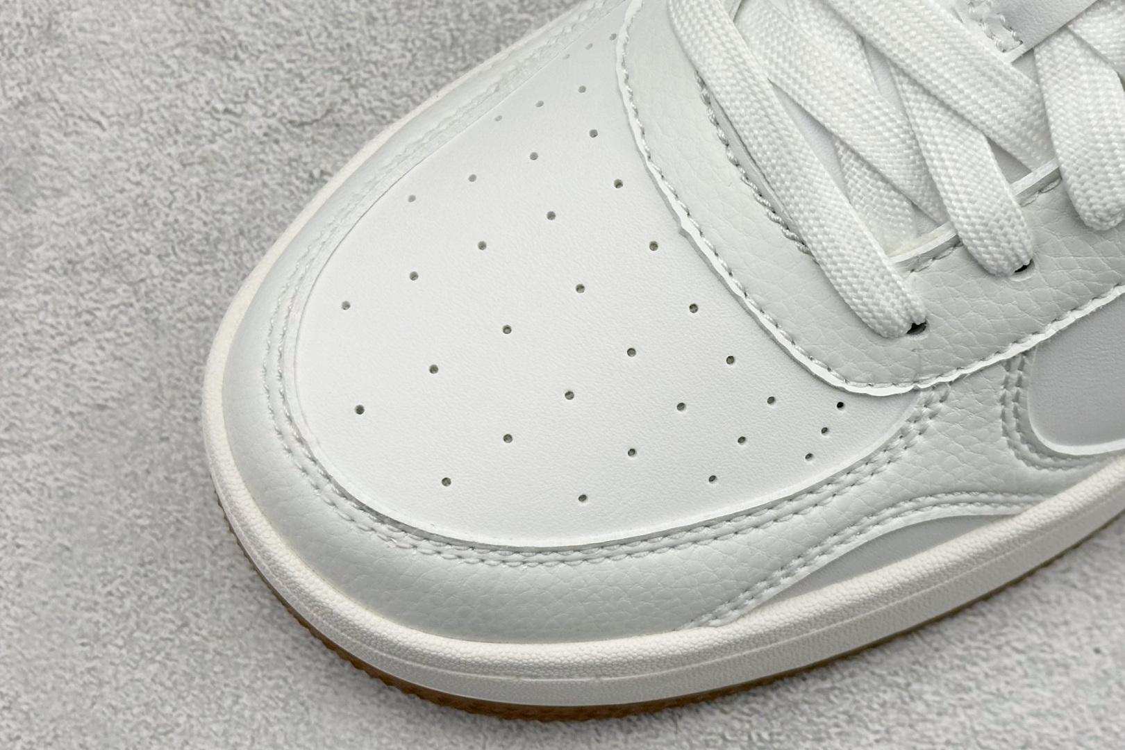 福利特价Alo Yoga Recovery Mode 人气单品 舒适简约防滑耐磨低帮休闲板鞋#Alo Y