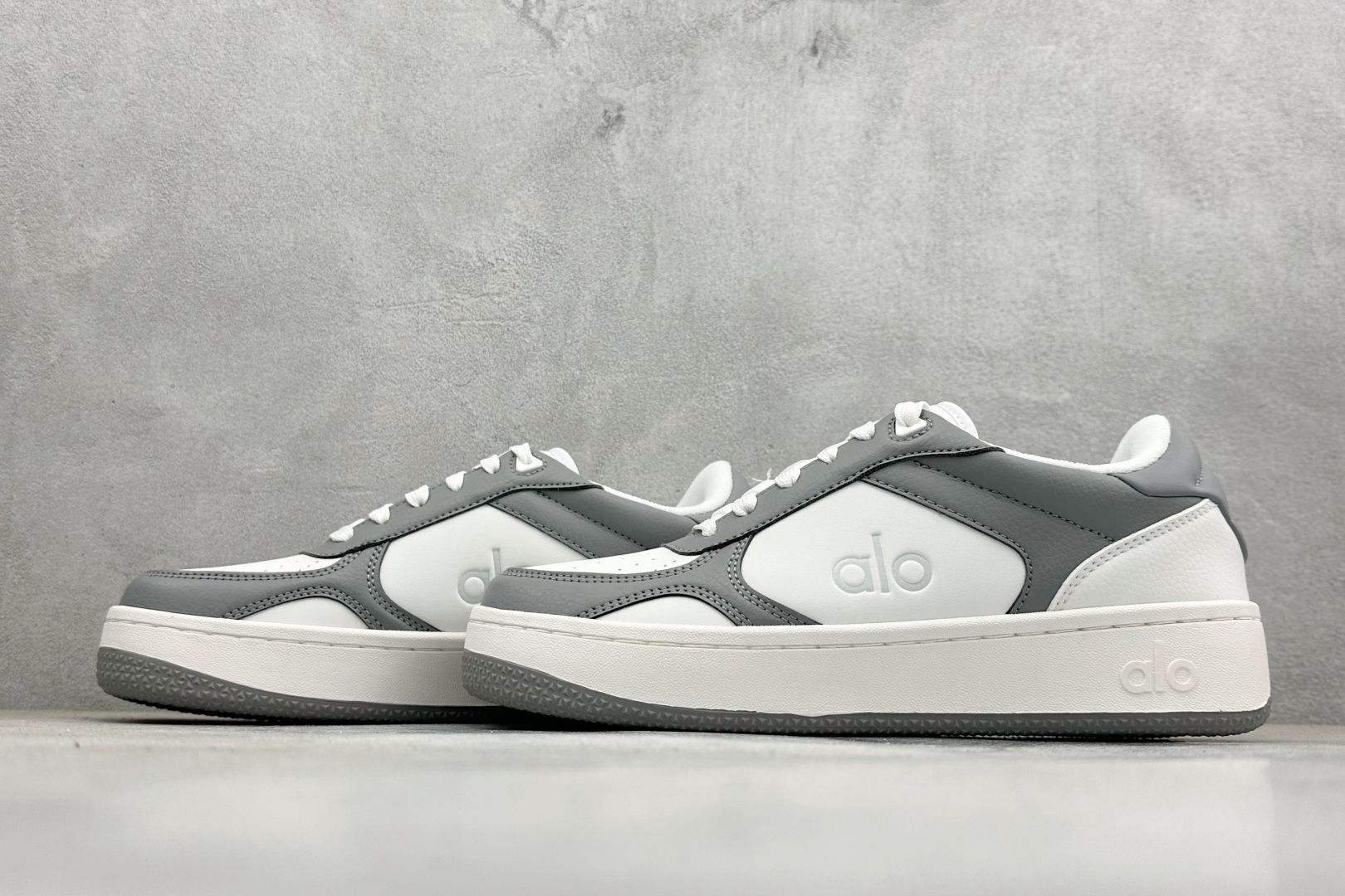 福利特价Alo Yoga Recovery Mode 人气单品 舒适简约防滑耐磨低帮休闲板鞋#Alo Y