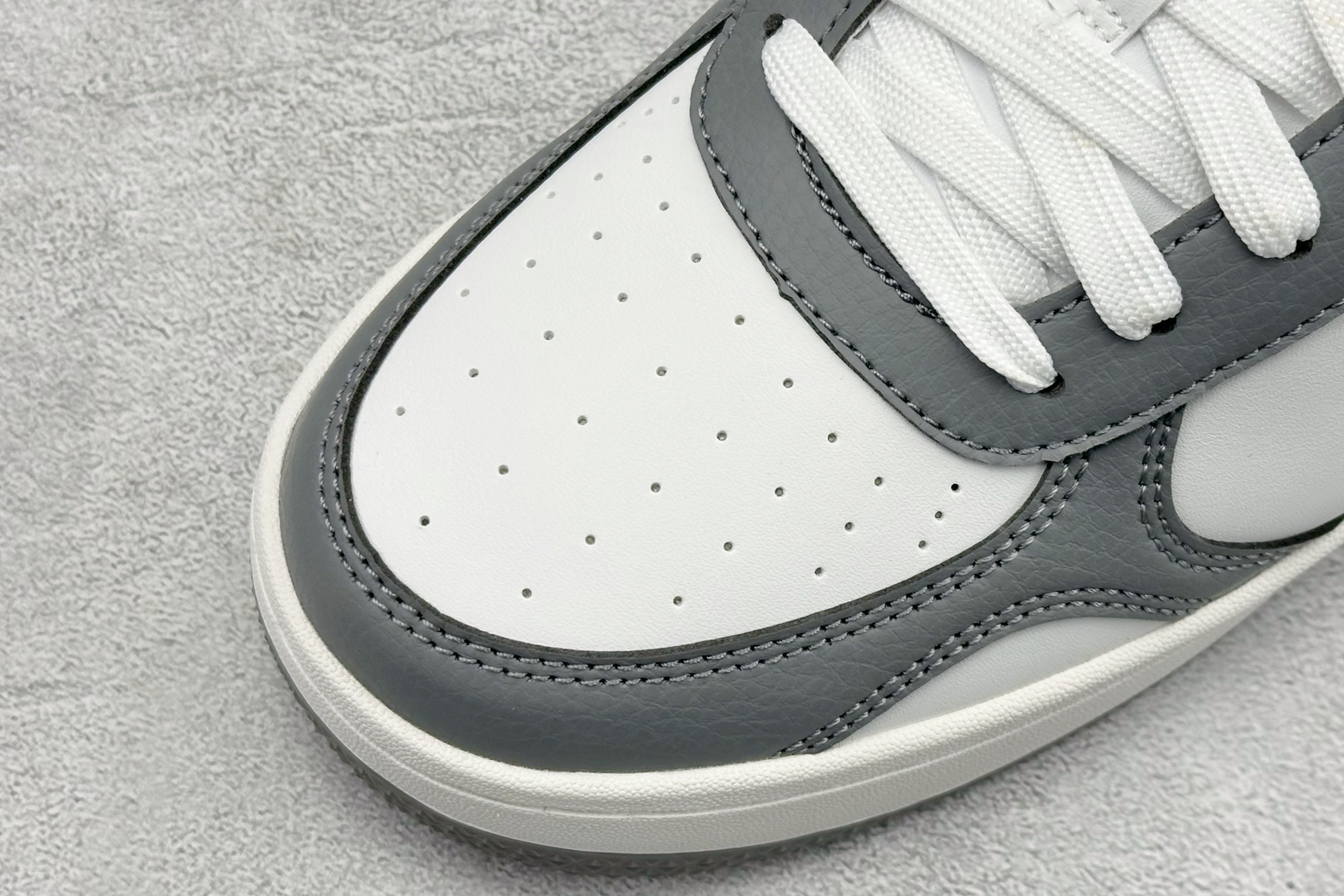 福利特价Alo Yoga Recovery Mode 人气单品 舒适简约防滑耐磨低帮休闲板鞋#Alo Y