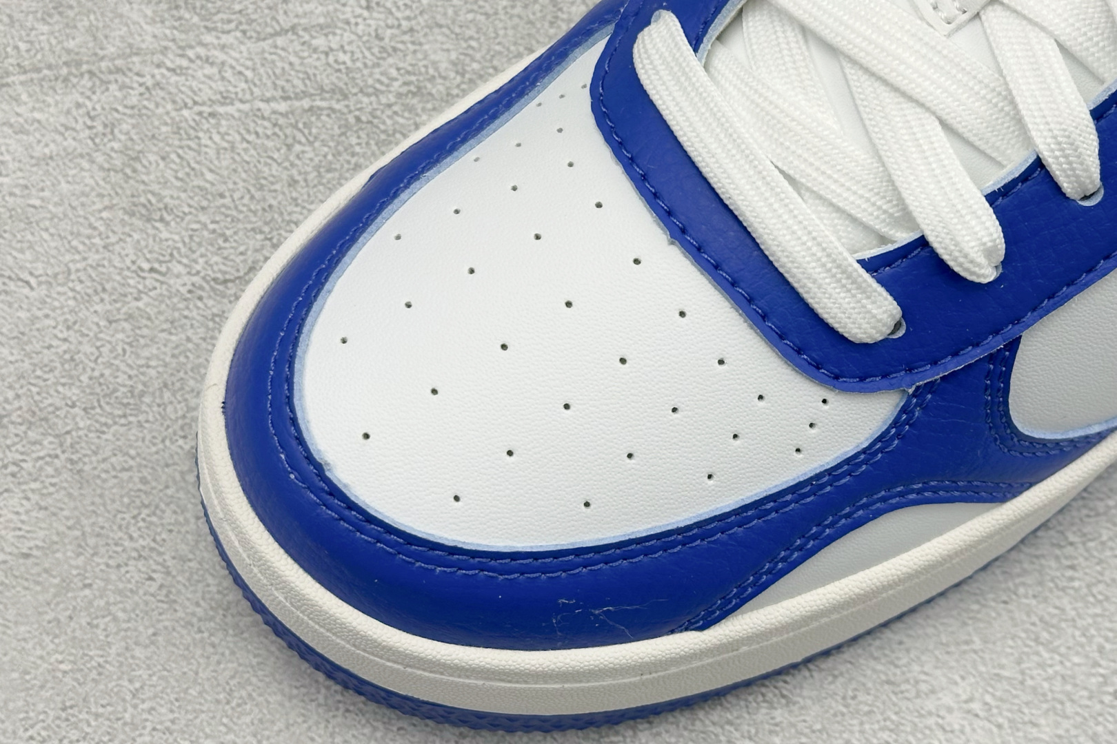 福利特价Alo Yoga Recovery Mode 人气单品 舒适简约防滑耐磨低帮休闲板鞋#Alo Y