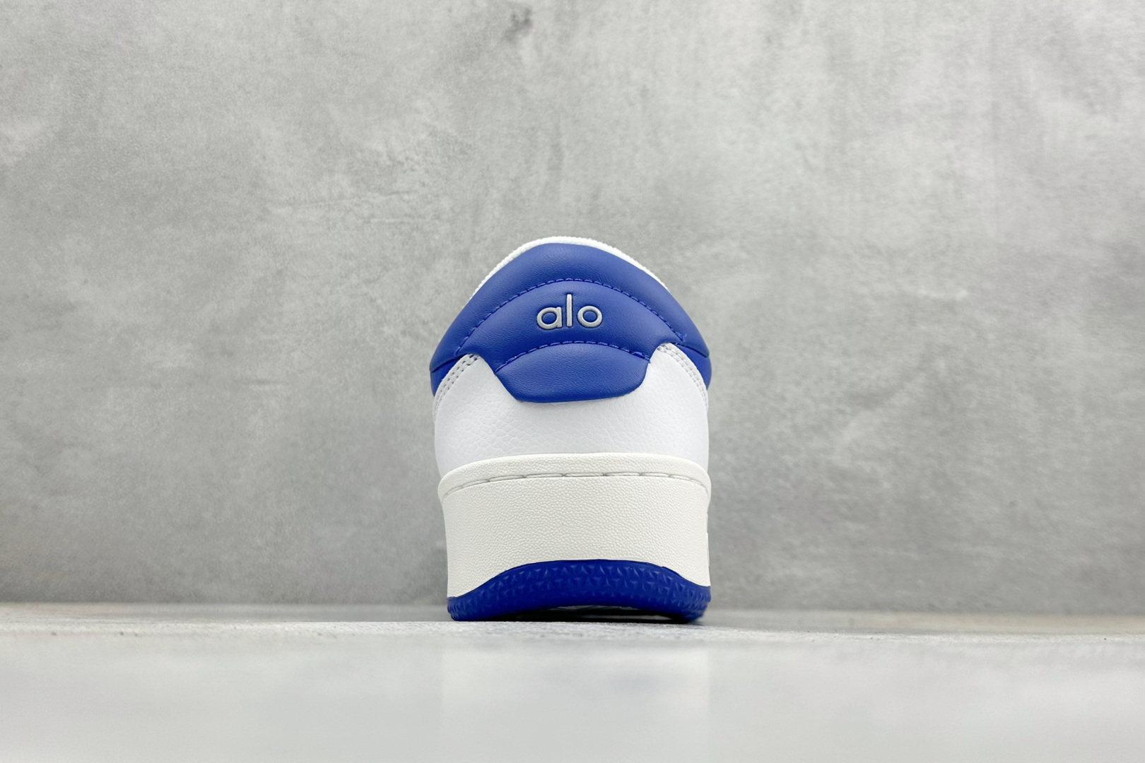 福利特价Alo Yoga Recovery Mode 人气单品 舒适简约防滑耐磨低帮休闲板鞋#Alo Y