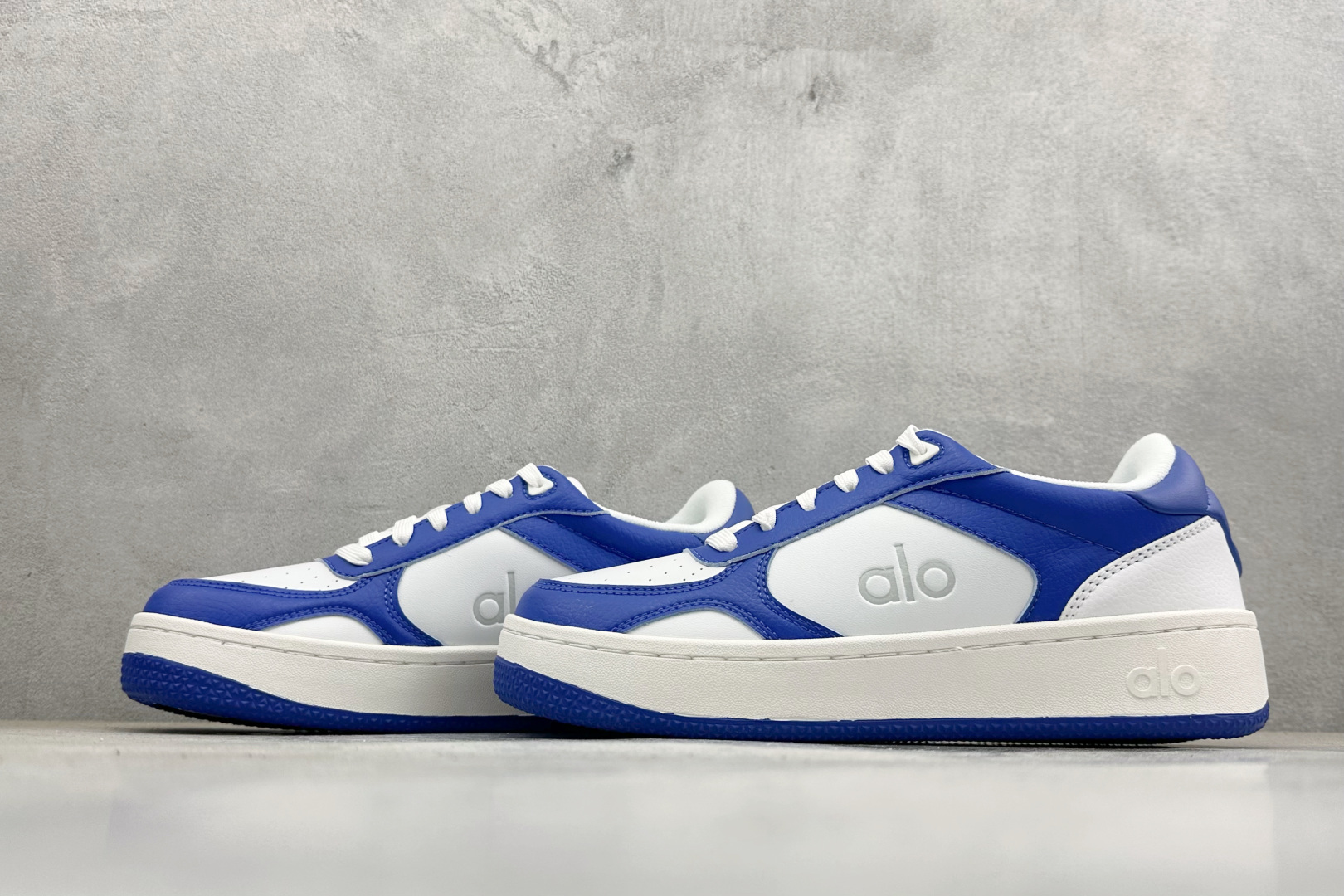 福利特价Alo Yoga Recovery Mode 人气单品 舒适简约防滑耐磨低帮休闲板鞋#Alo Y