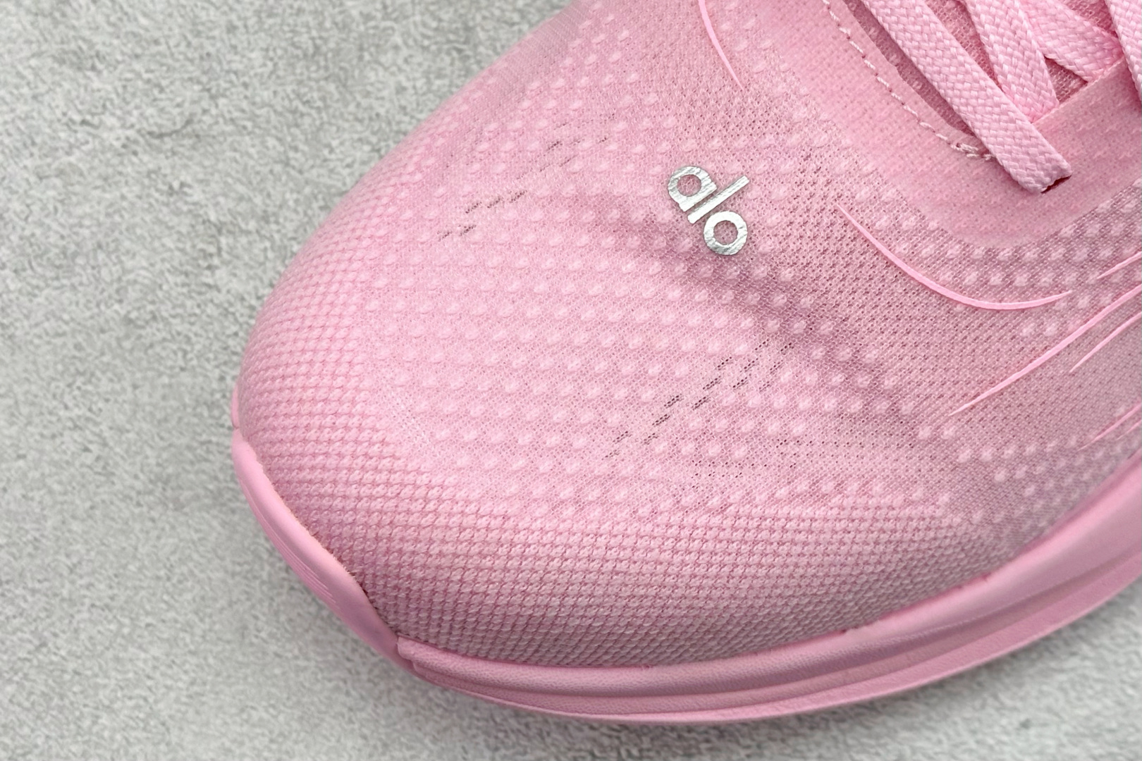 福利特价Alo Yoga Alo Runner 舒适百搭 网布减震透气支撑耐磨低帮 休闲城市通勤训练跑步