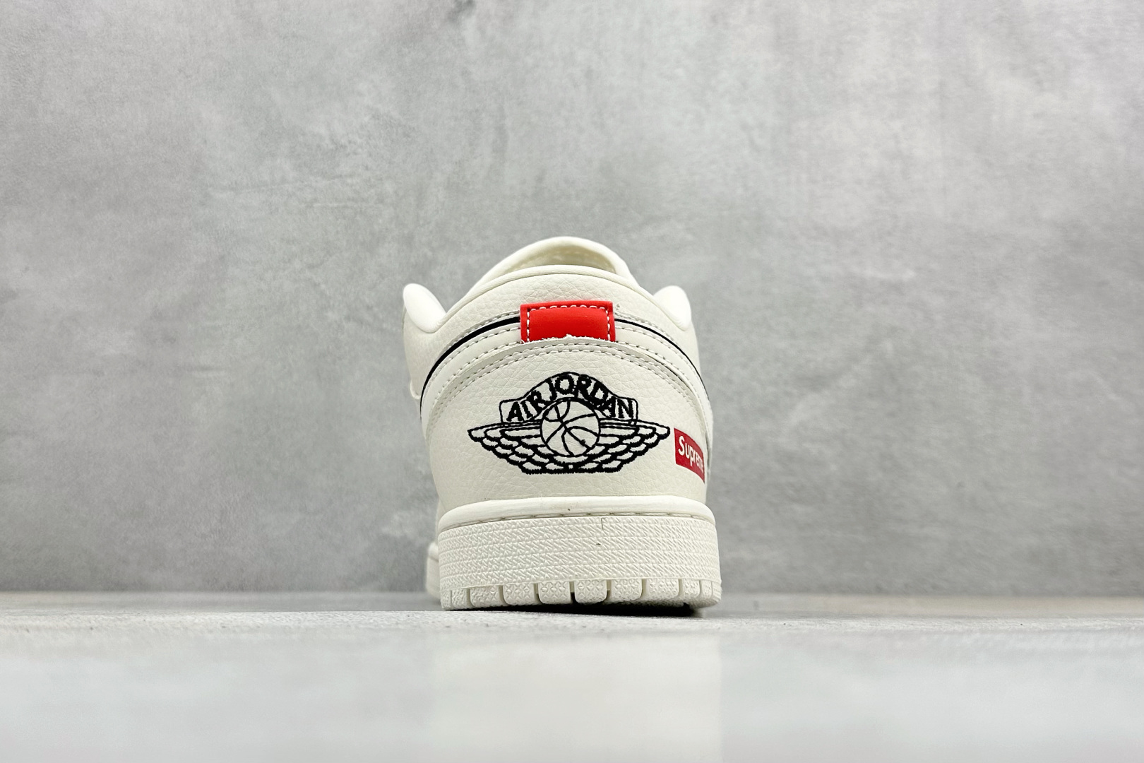 Air Jordan 1 Low AJ1 乔1 SUL联名 高端定制 低帮复古篮球鞋 QB1988-001-莆田鞋,莆田鞋货源,高仿鞋,高仿鞋货源,安福档口,莆田高仿鞋,莆田鞋批发,高仿鞋批发,莆田高仿运动鞋,高仿运动鞋,莆田运动鞋 Air Jordan 1 Low AJ1 乔1 SUL联名 高端定制 低帮复古篮球鞋 QB1988-001