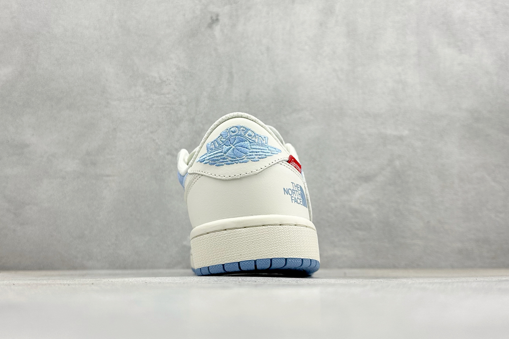 Air Jordan 1 Low AJ1 乔1 北面联名 倒钩高端定制 低帮复古篮球鞋 DM7866-124