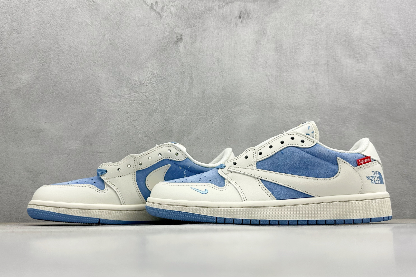 Air Jordan 1 Low AJ1 乔1 北面联名 倒钩高端定制 低帮复古篮球鞋 DM7866-124