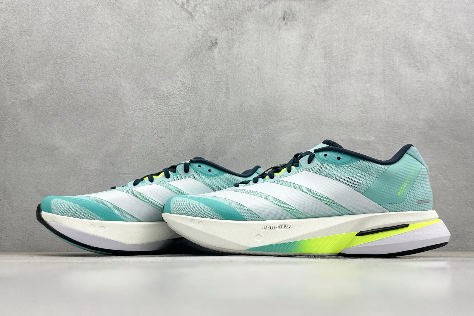 RS版Adidas ADIZERO BOSTON 13 泡棉搭配碳纤维板 缓震透气跑步鞋 专为中长跑而设