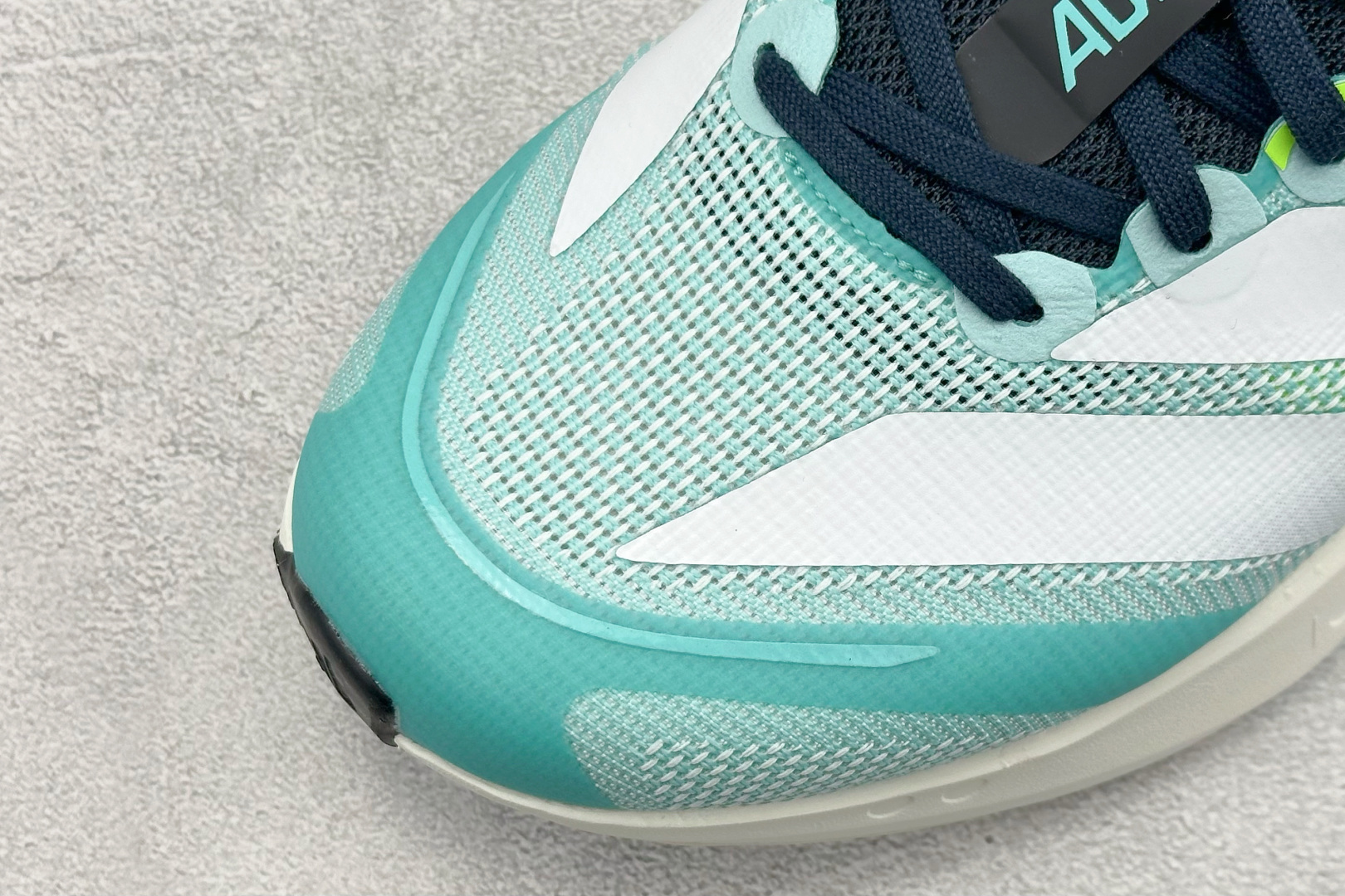 RS版Adidas ADIZERO BOSTON 13 泡棉搭配碳纤维板 缓震透气跑步鞋 专为中长跑而设