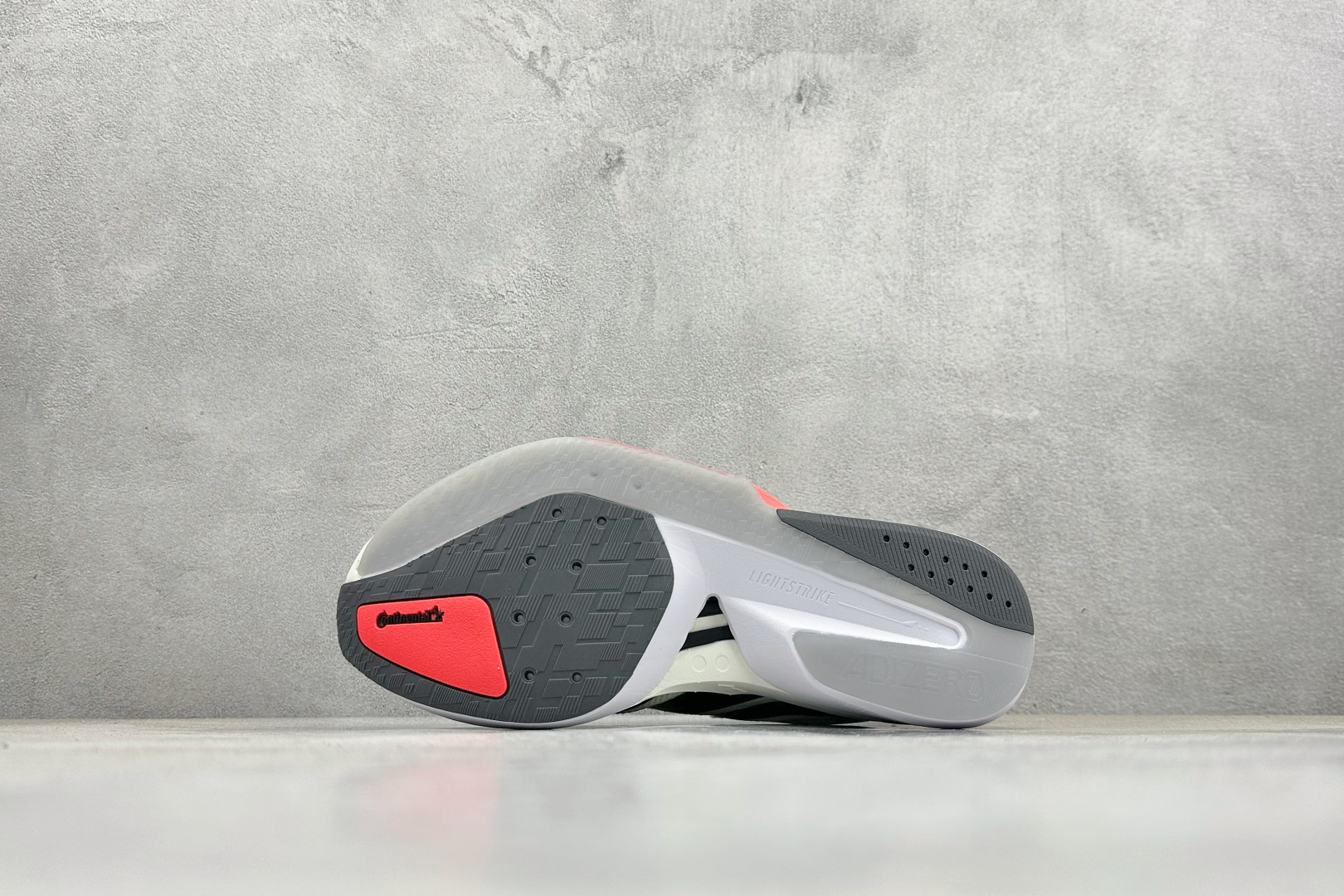 RS版Adidas ADIZERO BOSTON 13 泡棉搭配碳纤维板 缓震透气跑步鞋 专为中长跑而设