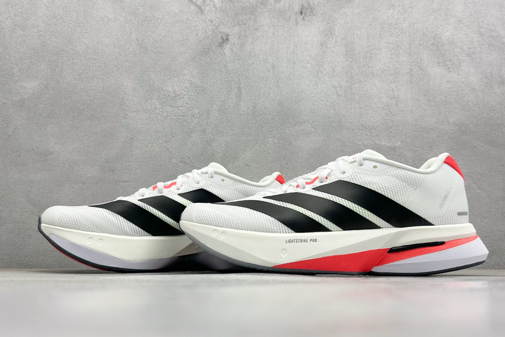 RS版Adidas ADIZERO BOSTON 13 泡棉搭配碳纤维板 缓震透气跑步鞋 专为中长跑而设